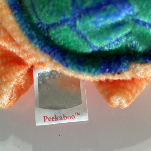 Ty Beanie Baby * Peekaboo the Turtle * Date of Birth: April 11, 2000 - Picture 5 of 10